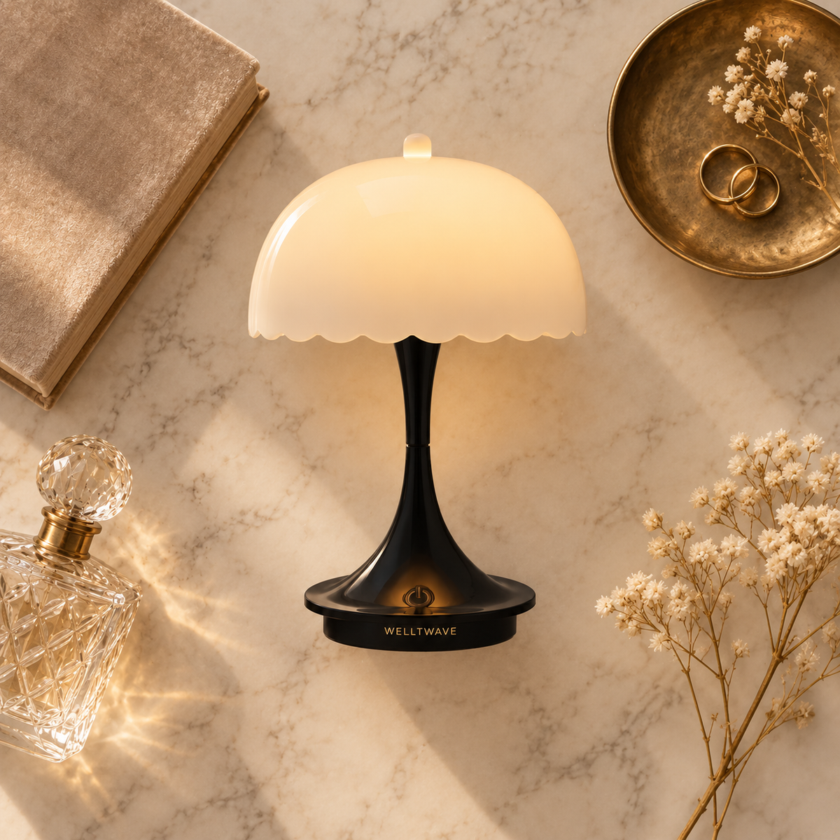 Elara Scalloped Table Lamp